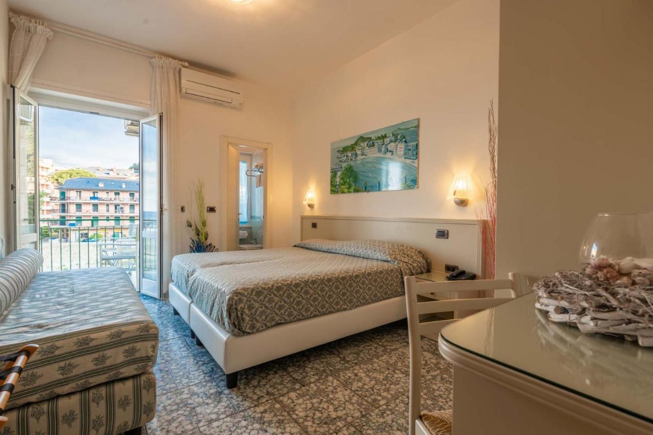 Hotel Riviera Deiva Marina Bagian luar foto