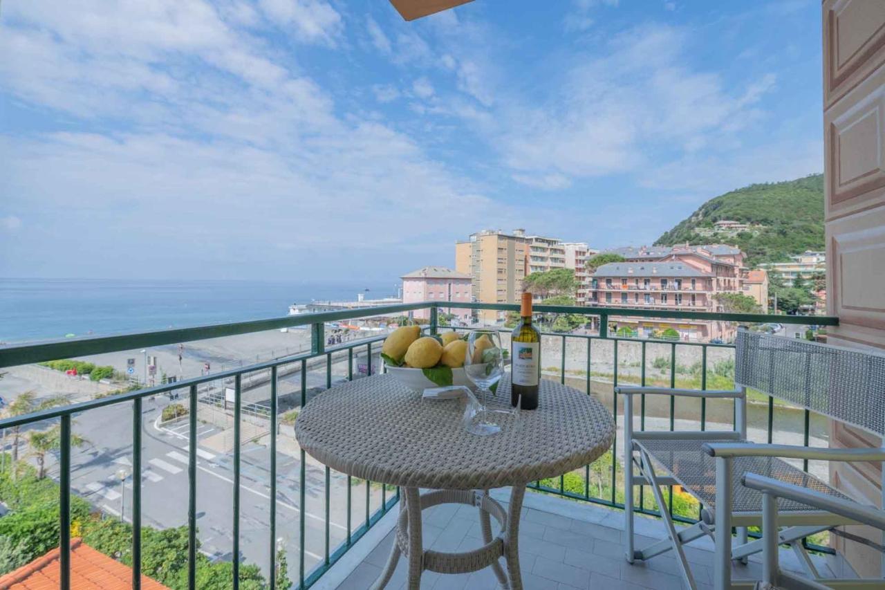 Hotel Riviera Deiva Marina Bagian luar foto