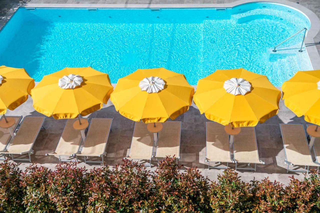Hotel Riviera Deiva Marina Bagian luar foto