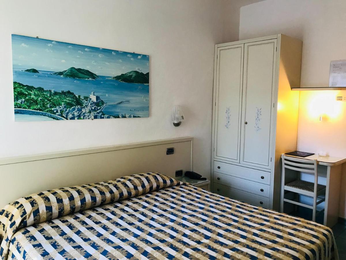 Hotel Riviera Deiva Marina Bagian luar foto