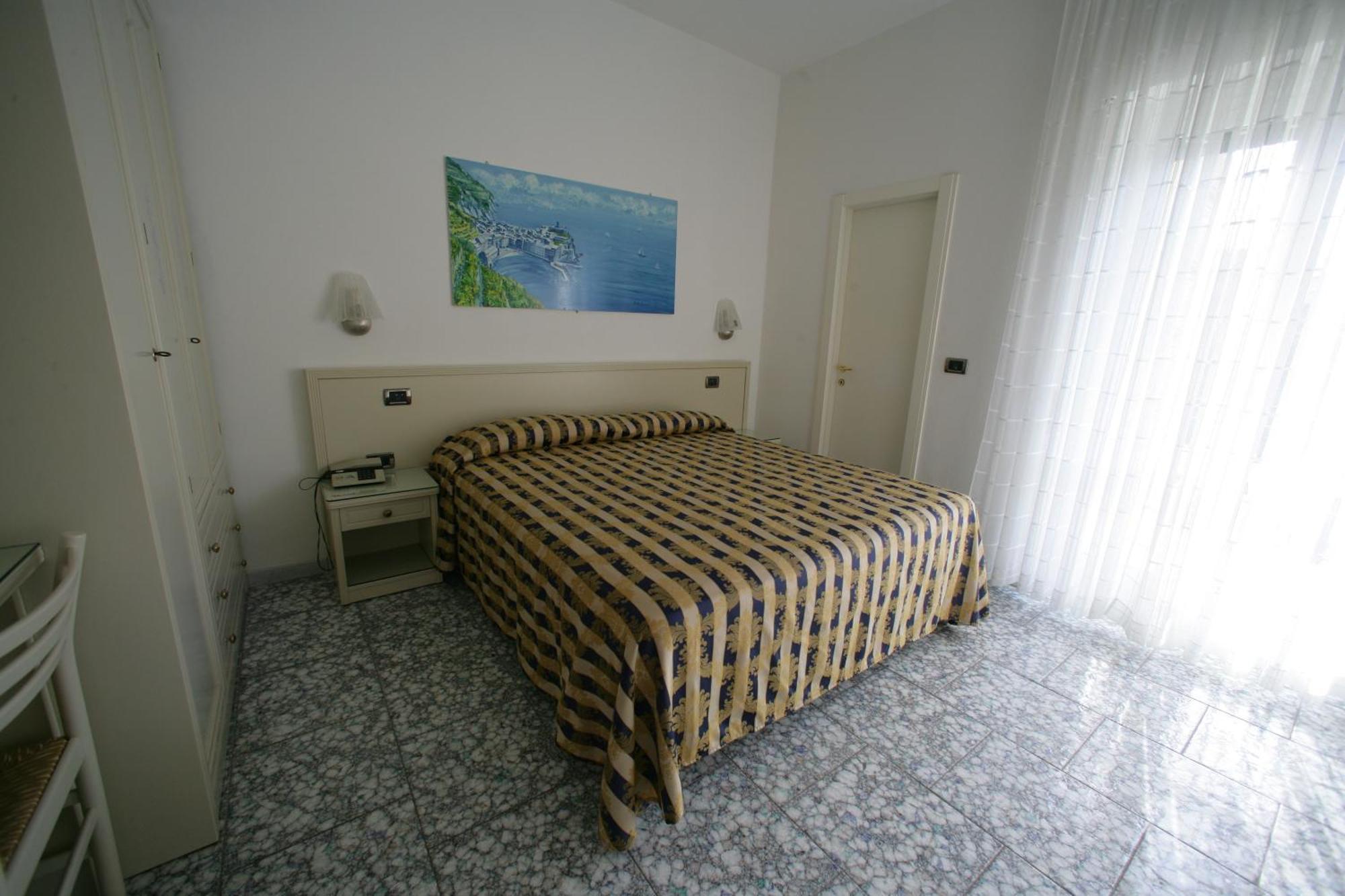Hotel Riviera Deiva Marina Bagian luar foto